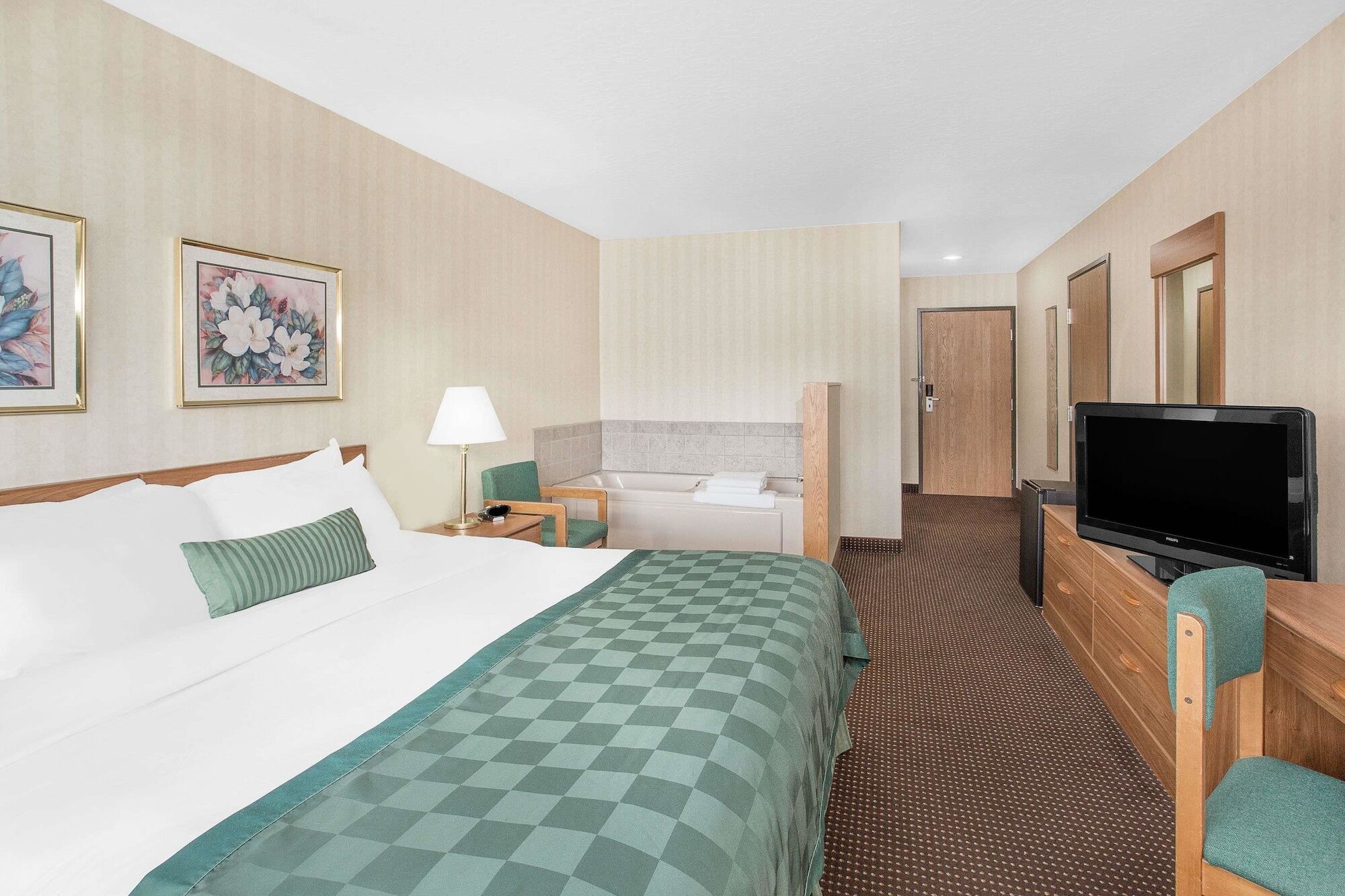 Ramada By Wyndham Hancock Waterfront Dış mekan fotoğraf